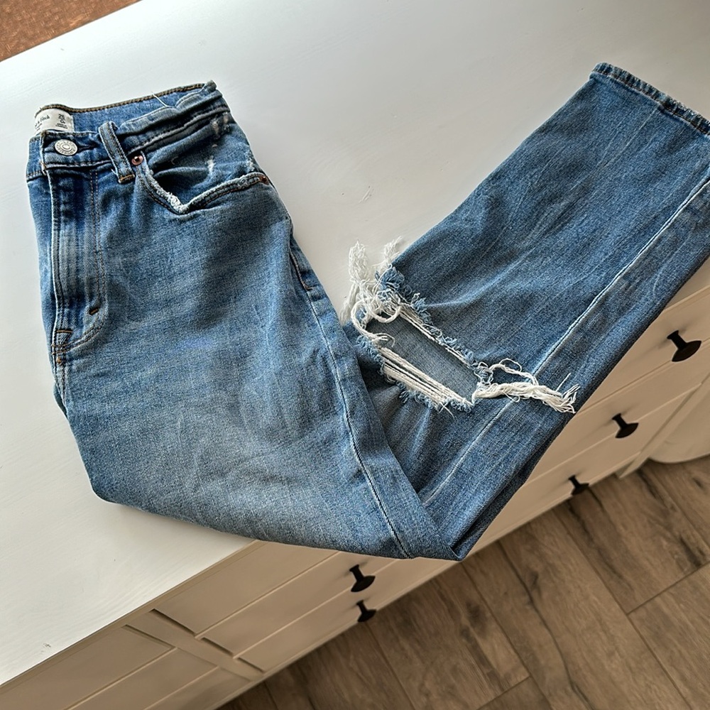 Abercrombie & Fitch The Ankle Straight Ultra High Rise Jeans 25S